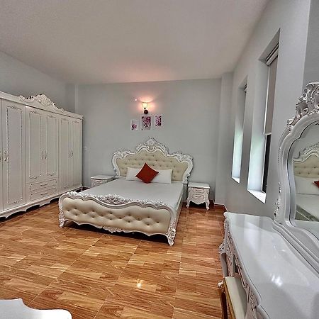Royal Homestay Tuy Hòa Buitenkant foto
