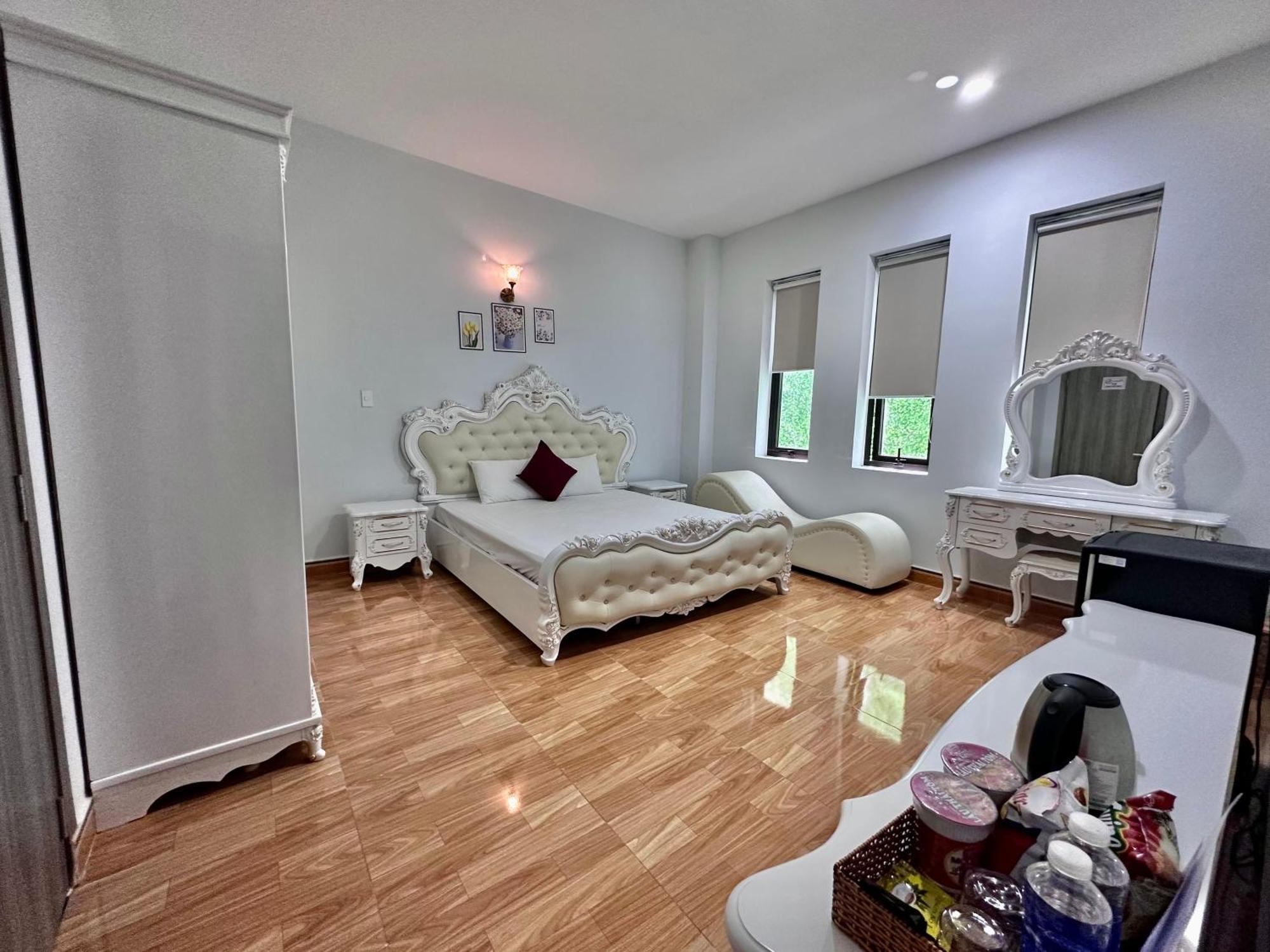 Royal Homestay Tuy Hòa Buitenkant foto