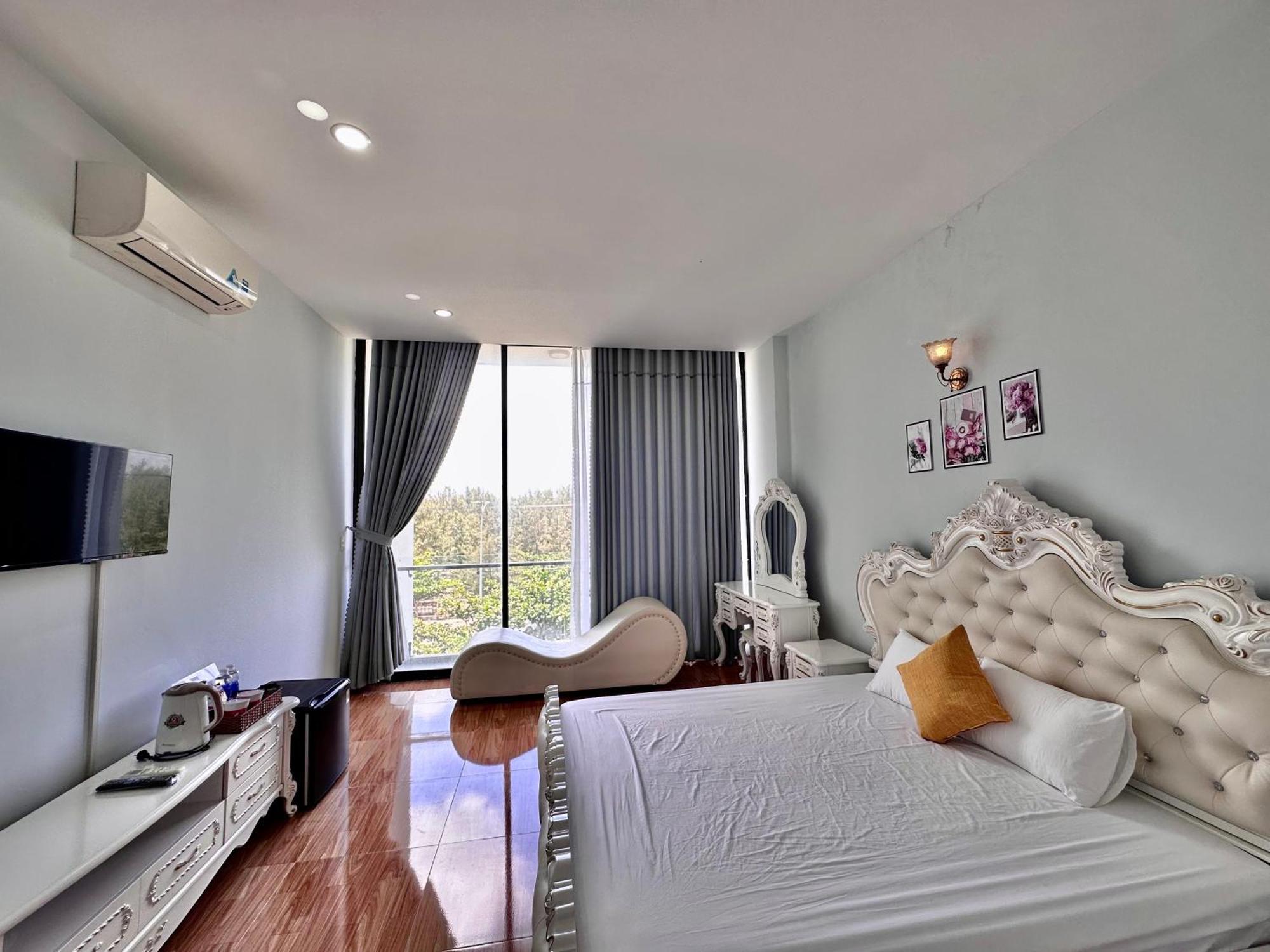 Royal Homestay Tuy Hòa Buitenkant foto