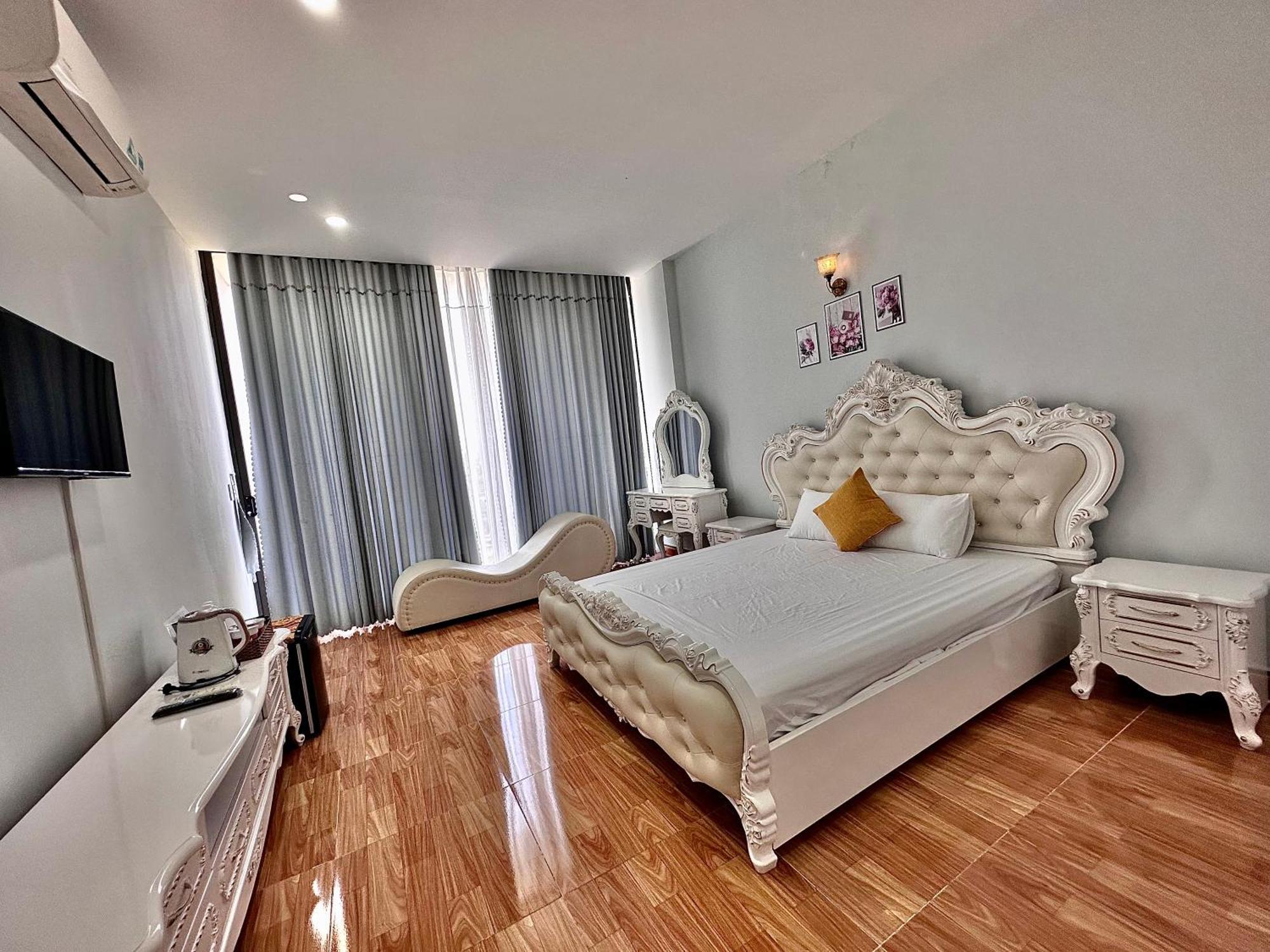 Royal Homestay Tuy Hòa Buitenkant foto