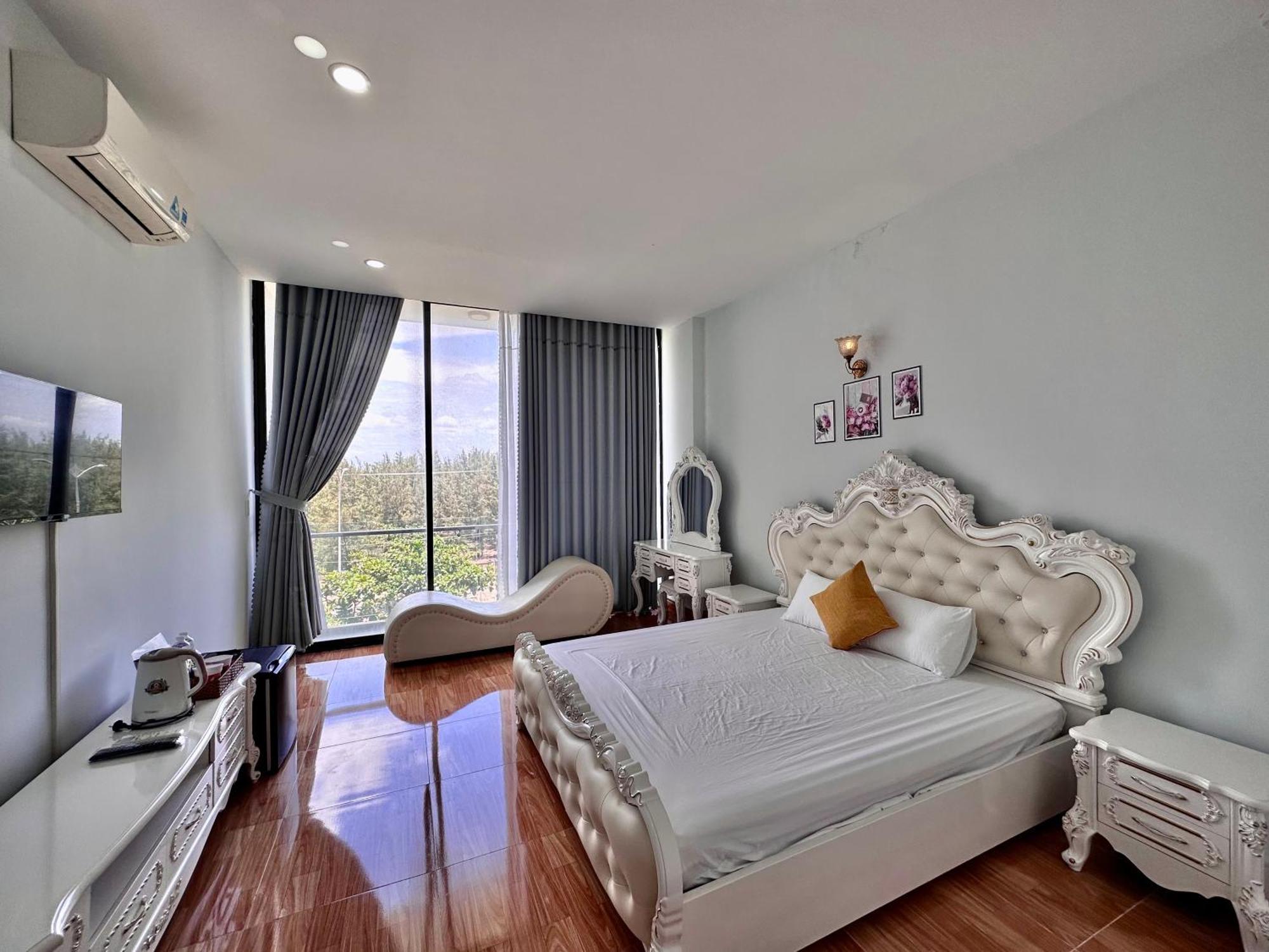 Royal Homestay Tuy Hòa Buitenkant foto
